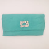 BOLSO SOBRE TURQUESA